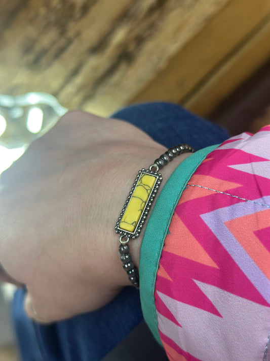 Navajo Pearl Bracelet with Mustard Pendant